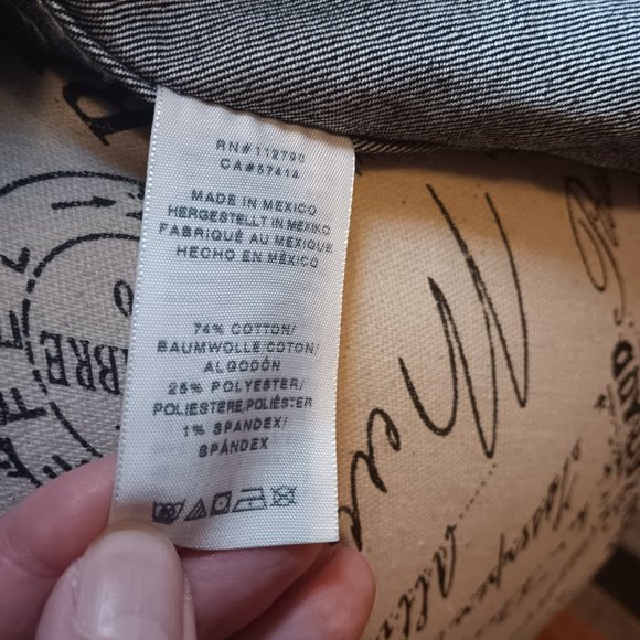 True Religion NWOT Black Denim Jean Trucker Jacket Women’s Size XL - Picture 10 of 16